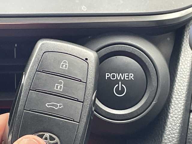 トヨタ プリウス Z 愛知県 2024(令6)年 3.6万km アティチュードブラックマイカ トヨタセーフティセンス/純正12.3型ディスプレイオーディオナビ/サンルーフ/全方位カメラ/シートヒーター/エアシート/フルセグ/レーダークルーズコントロール/Bluetooth/バックカメラ/電動リアゲート/パワーシート/コーナーセンサー/純正アルミホイール/ETC2.0/ブラインドスポットモニター/LEDヘッドライト/ステアリングヒーター/インテリジェントミラー/オートマチックハイビーム/ワイヤレス充電機/ステアリングヒーター/スマートキー/プッシュスタート