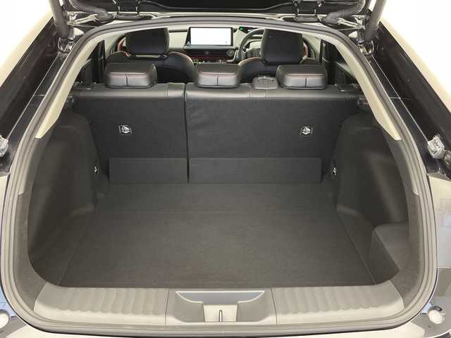 トヨタ プリウス Z 愛知県 2024(令6)年 3.6万km アティチュードブラックマイカ トヨタセーフティセンス/純正12.3型ディスプレイオーディオナビ/サンルーフ/全方位カメラ/シートヒーター/エアシート/フルセグ/レーダークルーズコントロール/Bluetooth/バックカメラ/電動リアゲート/パワーシート/コーナーセンサー/純正アルミホイール/ETC2.0/ブラインドスポットモニター/LEDヘッドライト/ステアリングヒーター/インテリジェントミラー/オートマチックハイビーム/ワイヤレス充電機/ステアリングヒーター/スマートキー/プッシュスタート