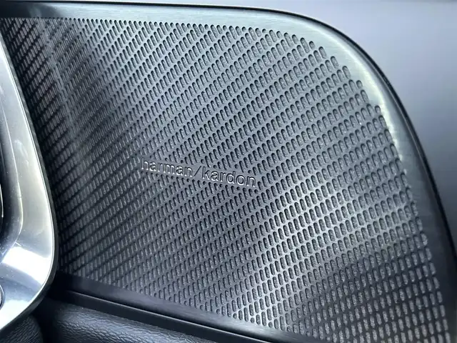 ボルボ Ｖ６０ T5 インスクリプション 石川県 2020(令2)年 1.4万km 白 サンルーフ/純正HDDナビ/ETC/車外カメラ（バック/フロント/サイド）/前後ドライブレコーダー/アダプティブクルーズコントロール/ヘッドアップディスプレイ/シートヒーター（D+N席）/パワーシート（D+N席）/ルーフレール/パワーバックドア/アンチロック・ブレーキ・システム/衝突被害軽減システム/横滑り防止装置/前後コーナーセンサー/レーンキープアシスト/盗難防止装置/オートマチックハイビーム/アイドリングストップ/純正アルミホイール