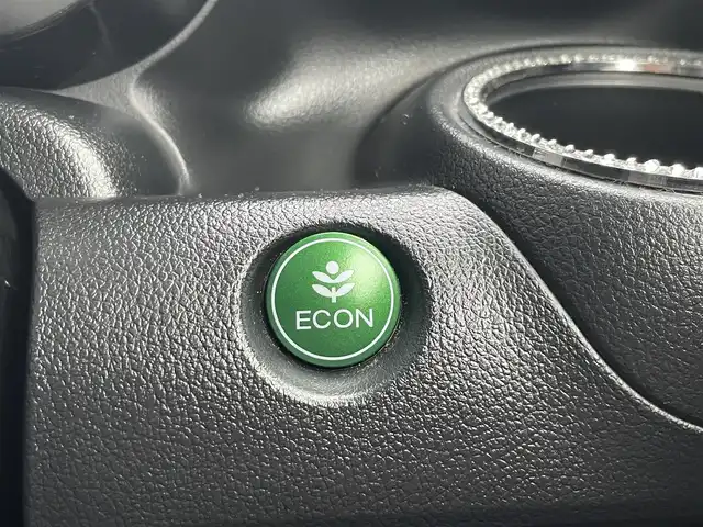 ホンダ Ｎ ＢＯＸ G ターボパッケージ 宮崎県 2013(平25)年 5万km クリスタルブラックパール 〇ターボ/〇社外ナビ/〇フルセグTV/〇バックカメラ/〇フリップダウンモニター/〇両側パワースライドドア/〇ETC/〇キノセンヘッドランプ/〇オートライト/〇クルーズコントロール/〇電動格納ミラー/〇革巻きステアリング/〇パドルシフト/〇オートエアコン/〇純正15インチアルミ/〇プッシュエンジンスタート/スマートキー/〇禁煙車/〇盗難防止装置/〇エアバックW