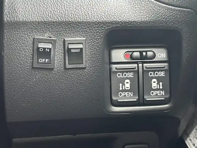 ホンダ Ｎ ＢＯＸ G ターボパッケージ 宮崎県 2013(平25)年 5万km クリスタルブラックパール 〇ターボ/〇社外ナビ/〇フルセグTV/〇バックカメラ/〇フリップダウンモニター/〇両側パワースライドドア/〇ETC/〇キノセンヘッドランプ/〇オートライト/〇クルーズコントロール/〇電動格納ミラー/〇革巻きステアリング/〇パドルシフト/〇オートエアコン/〇純正15インチアルミ/〇プッシュエンジンスタート/スマートキー/〇禁煙車/〇盗難防止装置/〇エアバックW