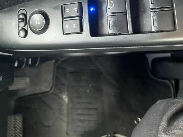 ホンダ Ｎ ＢＯＸ G ターボパッケージ 宮崎県 2013(平25)年 5万km クリスタルブラックパール 〇ターボ/〇社外ナビ/〇フルセグTV/〇バックカメラ/〇フリップダウンモニター/〇両側パワースライドドア/〇ETC/〇キノセンヘッドランプ/〇オートライト/〇クルーズコントロール/〇電動格納ミラー/〇革巻きステアリング/〇パドルシフト/〇オートエアコン/〇純正15インチアルミ/〇プッシュエンジンスタート/スマートキー/〇禁煙車/〇盗難防止装置/〇エアバックW