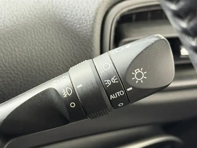 トヨタ プリウス S 大阪府 2016(平28)年 6.7万km ホワイトパールクリスタルシャイン エアロ weds18incAW 純正9incナビTV バックカメラ スマートキー プッシュスタート オートライト オートエアコン ドライブレコーダー ETC