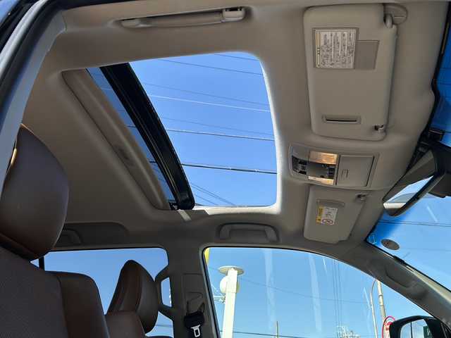 トヨタ ランドクルーザー プラド TX-L 70thアニバーサリーLTD 静岡県 2022(令4)年 2.5万km ブラック ナビ機能/CD/DVD/FM/AM/VTR/SD/USB/ipod/Bluetooth/フルセグTV/主要装備/・レーダークルーズコントロール　/・バックカメラ　/・スマートキー　/・ＥＴＣ　/・シートヒーター　/・エアシート　/・パワーシート　/・オートハイビーム　/・オートライト　/・プッシュスタート　/・レザーシート　/・フォグランプ　/・横滑り防止装置/・コーナーセンサー/・純正アルミホイール/・純正フロアマット/・LEDライト/・横滑り防止装置/・特別仕様車