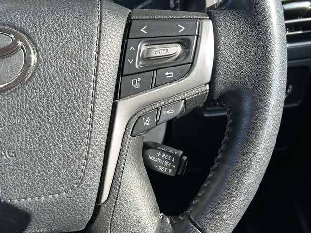 トヨタ ランドクルーザー プラド TX-L 70thアニバーサリーLTD 静岡県 2022(令4)年 2.5万km ブラック ナビ機能/CD/DVD/FM/AM/VTR/SD/USB/ipod/Bluetooth/フルセグTV/主要装備/・レーダークルーズコントロール　/・バックカメラ　/・スマートキー　/・ＥＴＣ　/・シートヒーター　/・エアシート　/・パワーシート　/・オートハイビーム　/・オートライト　/・プッシュスタート　/・レザーシート　/・フォグランプ　/・横滑り防止装置/・コーナーセンサー/・純正アルミホイール/・純正フロアマット/・LEDライト/・横滑り防止装置/・特別仕様車