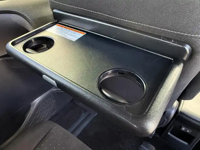 トヨタ ノア ハイブリッド 千葉県 2020(令2)年 6.3万km ホワイトパールクリスタルシャイン 純正9インチワイドナビ/・フルセグ/DVD/CD/BT/革巻きステアリング/ステアリングスイッチ/D/N席シートヒーター/ビルトインETC/バックカメラ/両側パワースライドドア 　