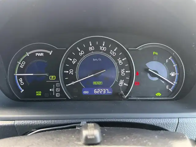 トヨタ ノア ハイブリッド 千葉県 2020(令2)年 6.3万km ホワイトパールクリスタルシャイン 純正9インチワイドナビ/・フルセグ/DVD/CD/BT/革巻きステアリング/ステアリングスイッチ/D/N席シートヒーター/ビルトインETC/バックカメラ/両側パワースライドドア 　