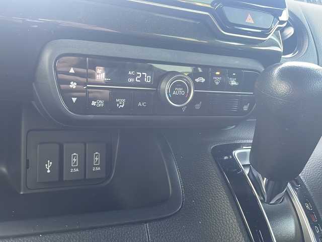 ホンダ Ｎ ＢＯＸ カスタム G L ホンダセンシング 福島県 2017(平29)年 4.9万km プレミアムホワイトパールⅡ 4WD 純正ナビ フルセグTV Bluetooth バックカメラ 左側パワスラ ホンダセンシング オートクルーズ ETC LEDライト　シートヒーター フォグランプ オートライト スマートキー