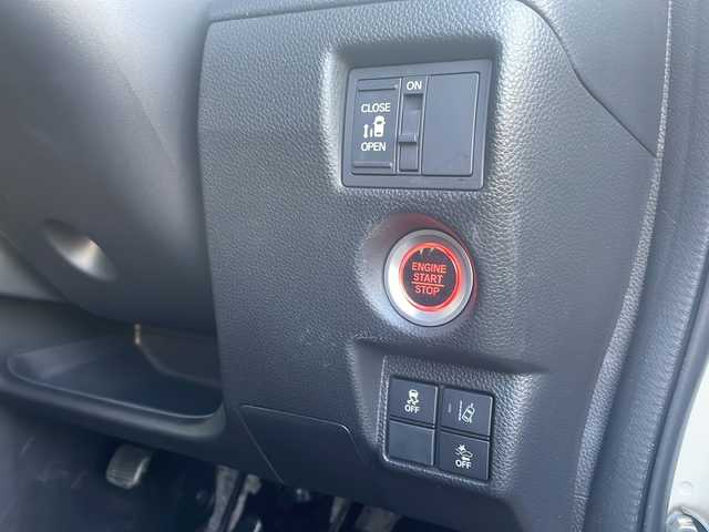 ホンダ Ｎ ＢＯＸ カスタム G L ホンダセンシング 福島県 2017(平29)年 4.9万km プレミアムホワイトパールⅡ 4WD 純正ナビ フルセグTV Bluetooth バックカメラ 左側パワスラ ホンダセンシング オートクルーズ ETC LEDライト　シートヒーター フォグランプ オートライト スマートキー