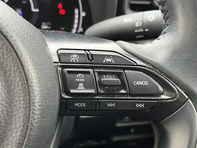 トヨタ シエンタ ハイブリッド Z 奈良県 2023(令5)年 3.2万km ホワイトパールクリスタルシャイン １０．５インチ純正ナビ　/フルセグテレビ　/ｂｌｕｅｔｏｏｔｈ　/バックカメラ　/ミラキャスト/ビルトインＥＴＣ　/社外前後ミラー型ドライブレコーダー　/両側パワースライドドア　/純正フロアマット/純正アルミホイール　/トヨタセーフティセンス/ブラインドスポットモニター/1500W/EVMODE/ドライブMODE