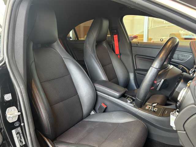 メルセデス・ベンツ ＣＬＡ４５ 4マチック 宮城県 2014(平26)年 5.8万km コスモスブラック レーダーセーフティパッケージ/COMANDシステムHDDナビゲーションシステム/フルセグTV/バックカメラ/ブラックレザーシート/シートヒーター /パワーシート /キセノンヘッドライト/オートライト/18インチAW/ETC車載器