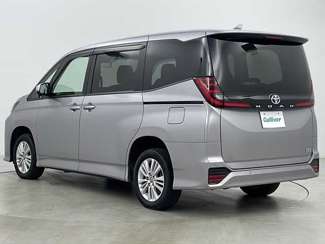 トヨタ ノア ハイブリッド S－G 道央・札幌 2022(令4)年 4.5万km メタルストリームM ・ワンオーナー/・４WD/・寒冷地仕様/・左側パワースライドドア/・トヨタセーフティセンス/・レーダークルーズコントロール/・レーントレーシングアシスト/・プリクラッシュセーフティ/・オートマチックハイビーム/・ロードサインアシスト/・プロアクティブドライビングアシスト/・クリアランスソナー/・横滑り防止装置/・オートブレーキホールド/・AC100V1500Wアクセサリーコンセント/・リヤオートエアコン/・エンジンスターター/・10.5インチディスプレイオーディオ/（コネクティッドナビ（2027.7.31）/CD.DVDデッキ/フルセグTV　USB/HDMI/AppleCarPlay/AndroidAuto）/・バックカメラ/・ETC2.0/・LEDヘッドランプ/・ヘッドライトレベライザー/・純正16インチアルミホイール