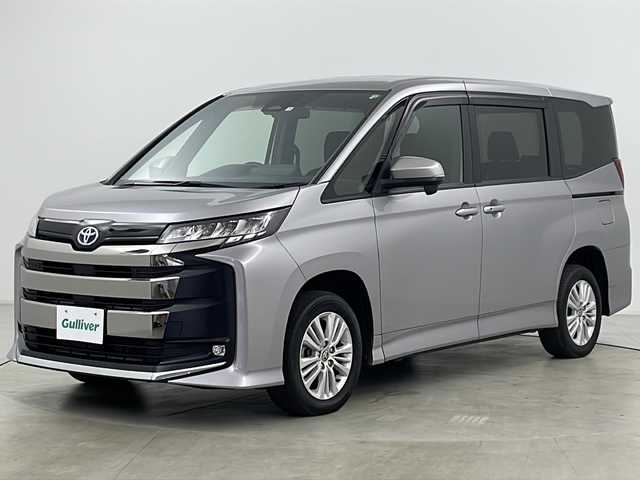 トヨタ ノア ハイブリッド S－G 道央・札幌 2022(令4)年 4.5万km メタルストリームM ・ワンオーナー/・４WD/・寒冷地仕様/・左側パワースライドドア/・トヨタセーフティセンス/・レーダークルーズコントロール/・レーントレーシングアシスト/・プリクラッシュセーフティ/・オートマチックハイビーム/・ロードサインアシスト/・プロアクティブドライビングアシスト/・クリアランスソナー/・横滑り防止装置/・オートブレーキホールド/・AC100V1500Wアクセサリーコンセント/・リヤオートエアコン/・エンジンスターター/・10.5インチディスプレイオーディオ/（コネクティッドナビ（2027.7.31）/CD.DVDデッキ/フルセグTV　USB/HDMI/AppleCarPlay/AndroidAuto）/・バックカメラ/・ETC2.0/・LEDヘッドランプ/・ヘッドライトレベライザー/・純正16インチアルミホイール