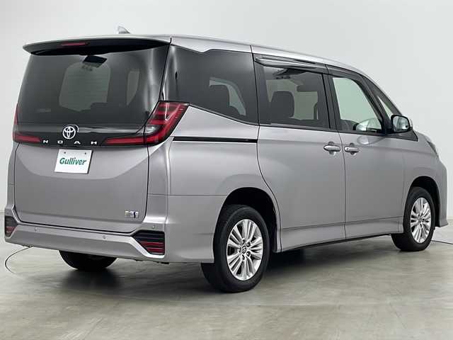 トヨタ ノア ハイブリッド S－G 道央・札幌 2022(令4)年 4.5万km メタルストリームM ・ワンオーナー/・４WD/・寒冷地仕様/・左側パワースライドドア/・トヨタセーフティセンス/・レーダークルーズコントロール/・レーントレーシングアシスト/・プリクラッシュセーフティ/・オートマチックハイビーム/・ロードサインアシスト/・プロアクティブドライビングアシスト/・クリアランスソナー/・横滑り防止装置/・オートブレーキホールド/・AC100V1500Wアクセサリーコンセント/・リヤオートエアコン/・エンジンスターター/・10.5インチディスプレイオーディオ/（コネクティッドナビ（2027.7.31）/CD.DVDデッキ/フルセグTV　USB/HDMI/AppleCarPlay/AndroidAuto）/・バックカメラ/・ETC2.0/・LEDヘッドランプ/・ヘッドライトレベライザー/・純正16インチアルミホイール