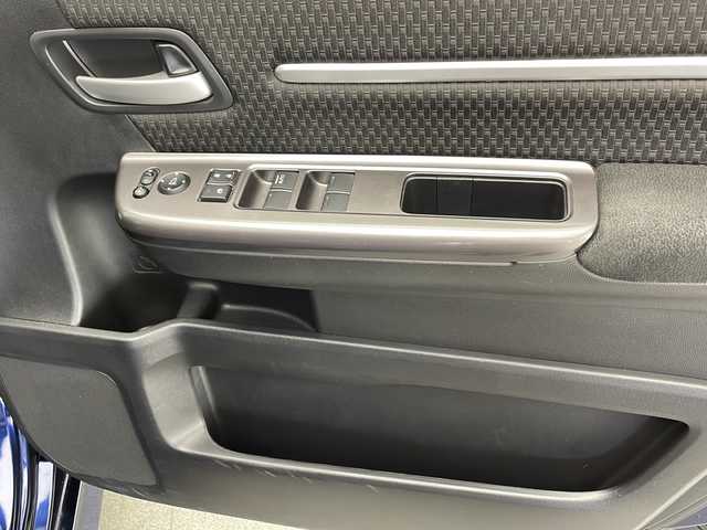 ホンダ ステップワゴン スパーダ ホンダセンシング 宮崎県 2017(平29)年 7.3万km オブシダンブルーパール 禁煙車/ホンダセンシング/純正ナビTV/（VXM-185VFi/CD/DVD/Bluetooth/フルセグTV)/純正11型リアフリップダウンモニター/（VM-155EN）/純正バックカメラ/純正ビルトインETC/純正LEDオートライト/純正LEDフォグ/純正16インチアルミ/純正エアロ/純正ルーフエンドスポイラー/純正フロアマット/両側電動スライドドア/レーンディパーチャーアラート/アダプティブクルーズコントロール/パドルシフト/本革巻ハンドル/デュアルオートエアコン/ウインカードアミラー/スマートキー/プッシュエンジンスタート/スペアキー/新車時保証書/取扱い説明書