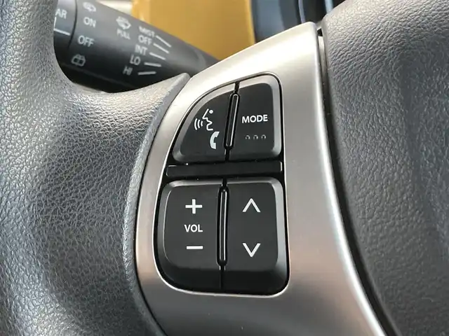 スズキ ハスラー G 茨城県 2019(平31)年 6.8万km アクティブイエロー/ブラック2トーンルーフ 社外ナビ/（ＦＭ／ＡＭ／BT/フルセグ）　/衝突軽減ブレーキ/シートヒーター　/クルーズコントロール　/ＥＴＣ /ハロゲンヘッドライト /スマートキー /レーンキープアシスト /プッシュスタート /ドアバイザー /社外フロアマット/取扱説明書・保証書