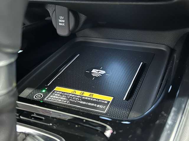 ホンダ ヴェゼル ハイブリッド e:HEV Z 埼玉県 2025(令7)年 0.1万km未満 クリスタルブラックパール ホンダセンシング/Honda CONNECTディスプレー/ BT/フルセグ/USB/バックカメラ/パワーバックドア/レーダークルーズコントロール/レーンキープアシスト/純正18インチアルミホイール/LEDヘッドライト/ハーフレザーシート/シートヒーター/ETC2.0/スマートキー×2/禁煙車