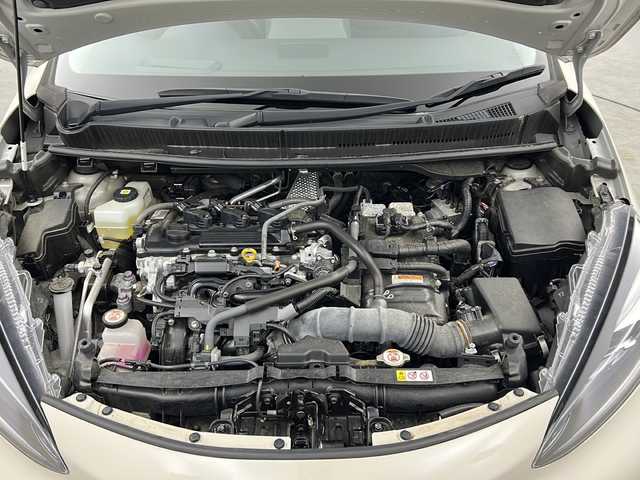 トヨタ アクア Z 三重県 2021(令3)年 0.5万km クリアベージュメタリック 禁煙車/パノラミックビューモニター/パーキングアシスト/BSM/RCTA/HUD/トヨタセーフティセンス/・プリクラッシュセーフティ/・オートマチックハイビーム/・レーンディパーチャーアラート/・ロードサインアシスト/・先行車発進告知/・レーダークルーズコントロール/クリアランスソナー/純正10.5インチディスプレイオーディオ/・ナビ機能/・フルセグ/・CD/DVD/・Bluetooth/・スマートフォン連携/LEDヘッドライト/フォグランプ/オートライト/革巻きステアリング/ステアリングスイッチ/電動格納ウィンカーミラー/オートエアコン/AC100V1500W電源/前後ドライブレコーダー/スマートキー/プッシュスタート/スペアキー/純正フロアマット/ドアバイザー/ETC