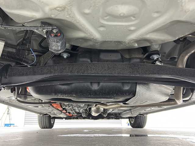 トヨタ アクア Z 三重県 2021(令3)年 0.5万km クリアベージュメタリック 禁煙車/パノラミックビューモニター/パーキングアシスト/BSM/RCTA/HUD/トヨタセーフティセンス/・プリクラッシュセーフティ/・オートマチックハイビーム/・レーンディパーチャーアラート/・ロードサインアシスト/・先行車発進告知/・レーダークルーズコントロール/クリアランスソナー/純正10.5インチディスプレイオーディオ/・ナビ機能/・フルセグ/・CD/DVD/・Bluetooth/・スマートフォン連携/LEDヘッドライト/フォグランプ/オートライト/革巻きステアリング/ステアリングスイッチ/電動格納ウィンカーミラー/オートエアコン/AC100V1500W電源/前後ドライブレコーダー/スマートキー/プッシュスタート/スペアキー/純正フロアマット/ドアバイザー/ETC
