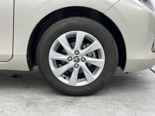 トヨタ アクア Z 三重県 2021(令3)年 0.5万km クリアベージュメタリック 禁煙車/パノラミックビューモニター/パーキングアシスト/BSM/RCTA/HUD/トヨタセーフティセンス/・プリクラッシュセーフティ/・オートマチックハイビーム/・レーンディパーチャーアラート/・ロードサインアシスト/・先行車発進告知/・レーダークルーズコントロール/クリアランスソナー/純正10.5インチディスプレイオーディオ/・ナビ機能/・フルセグ/・CD/DVD/・Bluetooth/・スマートフォン連携/LEDヘッドライト/フォグランプ/オートライト/革巻きステアリング/ステアリングスイッチ/電動格納ウィンカーミラー/オートエアコン/AC100V1500W電源/前後ドライブレコーダー/スマートキー/プッシュスタート/スペアキー/純正フロアマット/ドアバイザー/ETC