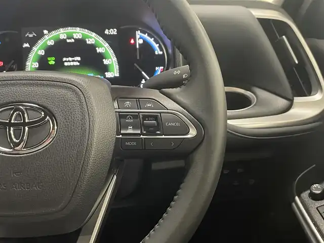 トヨタ ヴォクシー ハイブリッド S－Z 道央・札幌 2024(令6)年 1.4万km ホワイトパールクリスタルシャイン 4WD/寒冷地仕様/10.5インチ純正ナビ/・フルセグTV/CD/DVD/BT/AM/FM/バックカメラ/両側パワースライドドア/ハーフレーザーシート/前席シートヒーター/トヨタセーフティセンス/・プリクラッシュセーフティ/・レーントレーシングアシスト/・レーンディパーチャーアラート/・ロードサインアシスト/・発進遅れ告知機能/・緊急時操舵支援/・低速時加速制御機能/横滑り防止装置/前後コーナーセンサー/レーダークルーズコントロール/ユニバーサルステップ/ビルトインETC/ドライブレコーダー/電動パーキングブレーキ/ブレーキホールド/社外フロアマット/ステアリングリモコン/ウインカーミラー/プッシュスタート/スマートキー/スペアキー/オートライト/アダプティブハイビーム/LEDヘッドライト/電動格納ミラー/純正16インチAW/AC100V電源/3列シート/新車時保証書/取扱説明書/ナビ取扱説明書