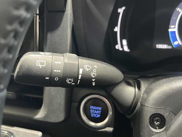 トヨタ シエンタ Z 香川県 2022(令4)年 1.4万km ブラック １０インチディスプレィオーディオナビ/CD/ＤＶＤデッキ/フリップダウンモニター/両側パワースライドドア/バックカメラ/フルセグＴＶ/ＬＥＤヘッドライト/衝突軽減ブレーキ/オートマチックハイビーム/コーナーセンサー