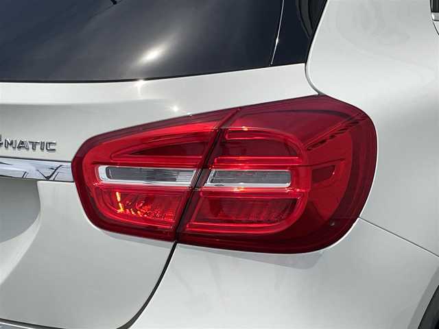 メルセデス・ベンツ ＧＬＡ２５０ 4マチック スポーツ 山形県 2014(平26)年 4.5万km カルサイトホワイト 4WD/純正メモリナビ/・フルセグ/CD/AM/FM/Bluetooth/バックカメラ/クルーズコントロール/ブラインドスポットモニター/コーナーセンサー/横滑り防止装置/盗難防止装置/オートライト/HIDライト/ETC/前席シートヒーター/運転席パワーシート/ハーフレザー/ダブルサイドエアバック/パドルシフト/電動リアゲート/純正18インチアルミホイールサマータイヤ/社外フロアマット/社外ドライブレコーダー/スペアキー/ルーフレール