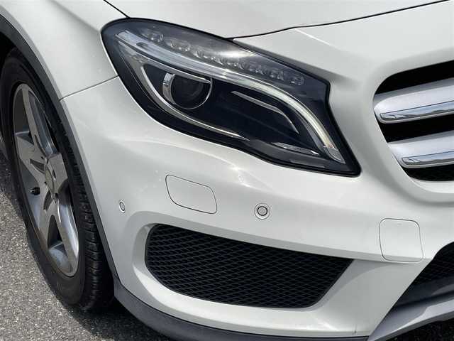 メルセデス・ベンツ ＧＬＡ２５０ 4マチック スポーツ 山形県 2014(平26)年 4.5万km カルサイトホワイト 4WD/純正メモリナビ/・フルセグ/CD/AM/FM/Bluetooth/バックカメラ/クルーズコントロール/ブラインドスポットモニター/コーナーセンサー/横滑り防止装置/盗難防止装置/オートライト/HIDライト/ETC/前席シートヒーター/運転席パワーシート/ハーフレザー/ダブルサイドエアバック/パドルシフト/電動リアゲート/純正18インチアルミホイールサマータイヤ/社外フロアマット/社外ドライブレコーダー/スペアキー/ルーフレール