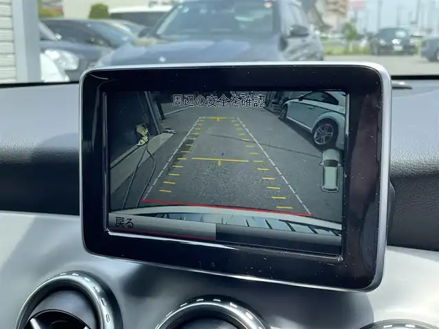 メルセデス・ベンツ ＧＬＡ２５０ 4マチック スポーツ 山形県 2014(平26)年 4.5万km カルサイトホワイト 4WD/純正メモリナビ/・フルセグ/CD/AM/FM/Bluetooth/バックカメラ/クルーズコントロール/ブラインドスポットモニター/コーナーセンサー/横滑り防止装置/盗難防止装置/オートライト/HIDライト/ETC/前席シートヒーター/運転席パワーシート/ハーフレザー/ダブルサイドエアバック/パドルシフト/電動リアゲート/純正18インチアルミホイールサマータイヤ/社外フロアマット/社外ドライブレコーダー/スペアキー/ルーフレール