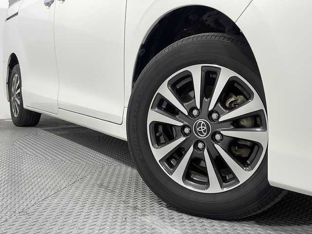 トヨタ エスクァイア Gi 広島県 2018(平30)年 5.8万km ホワイトパールクリスタルシャイン 禁煙車/純正ナビ/フリップダウンモニター/両側パワースライドドア/デジタルインナーミラー/バックカメラ/シートヒーター/純正フロアマット/純正15インチアルミホーイル/オートマチックハイビーム/レーンキープ/ETC