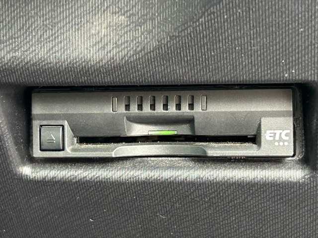 トヨタ アクア S 茨城県 2017(平29)年 7.6万km コバルトブルーメタリック トヨタセーフティセンス/純正ナビ/ETC/前後ドライブレコーダー/バックカメラ/LEDライト/スマートキー/パワーステアリング/パワーウィンドウ/純正フロアマット/スペアキー1本