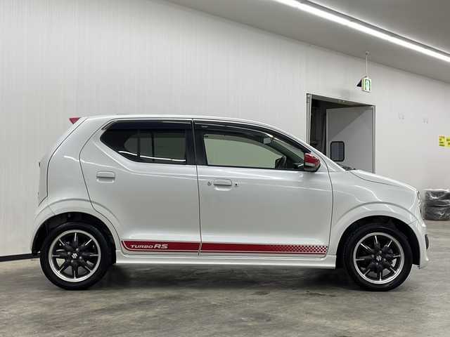 スズキ アルト ターボRS 長崎県 2017(平29)年 4.3万km ピュアホワイトP ワンオーナー/禁煙車/社外ナビ（KXM-E501W）/CD/DVD/Bluetooth/バックカメラ/ドライブレコーダー/IC付ターボ/衝突軽減ブレーキ/オートライト/純正フロアマット/15インチ純正AW/スペアキー