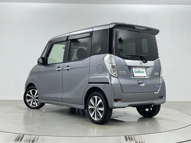 日産 デイズ ルークス ハイウェイスターX Gパッケージ 埼玉県 2015(平27)年 2.7万km チタニウムグレーメタリック 純正ナビ　MC315D-W/全方位カメラ/前後ドラレコ/ETC/衝突軽減ブレーキ/アイドリングストップ/両側パワスラ/ロールサンシェード/フロントフォグランプ/ウィンカーミラー/プッシュスタート/純正ドアバイザー/純正フロアマット/純正15インチアルミホイール