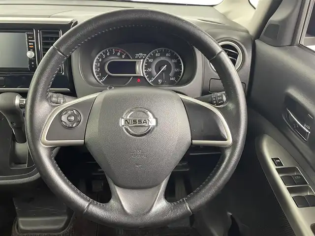 日産 デイズ ルークス ハイウェイスターX Gパッケージ 埼玉県 2015(平27)年 2.7万km チタニウムグレーメタリック 純正ナビ　MC315D-W/全方位カメラ/前後ドラレコ/ETC/衝突軽減ブレーキ/アイドリングストップ/両側パワスラ/ロールサンシェード/フロントフォグランプ/ウィンカーミラー/プッシュスタート/純正ドアバイザー/純正フロアマット/純正15インチアルミホイール