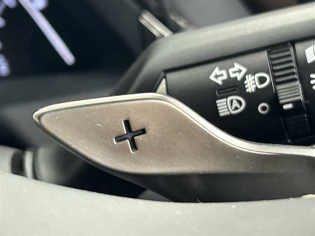 レクサス ＬＳ 500h エグゼクティブ 道央・札幌 2017(平29)年 2.4万km グラファイトブラックガラスフレーク ・４WD/・マークレビンソンサウンド/・メーカーナビ/　CD/DVD/SD/BT/Blu-ray/フルセグ/・パノラミックビューモニター/・デジタルインナーミラー/・リアエンターテイメントシステム/・AC１００V/・レクサスセーフティシステム＋/・ヘッドアップディスプレイ/・レザーシート/・全席パワーシート/・全席エア/シートヒーター/・後席温感リラクゼーションシート/・パワーバックドア/・プッシュスタート/・スマートキー/・3眼LEDヘッドライト/・オートハイビーム/・純正フロアマット/・純正19インチAW