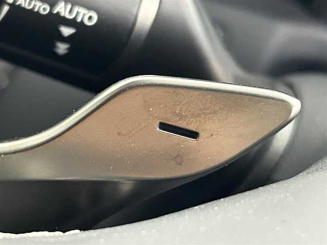 レクサス ＬＳ 500h エグゼクティブ 道央・札幌 2017(平29)年 2.4万km グラファイトブラックガラスフレーク ・４WD/・マークレビンソンサウンド/・メーカーナビ/　CD/DVD/SD/BT/Blu-ray/フルセグ/・パノラミックビューモニター/・デジタルインナーミラー/・リアエンターテイメントシステム/・AC１００V/・レクサスセーフティシステム＋/・ヘッドアップディスプレイ/・レザーシート/・全席パワーシート/・全席エア/シートヒーター/・後席温感リラクゼーションシート/・パワーバックドア/・プッシュスタート/・スマートキー/・3眼LEDヘッドライト/・オートハイビーム/・純正フロアマット/・純正19インチAW