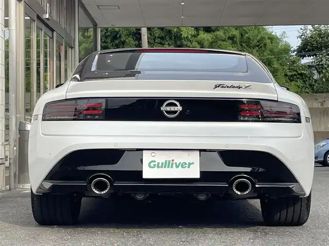 日産 フェアレディ Ｚ バージョンST 埼玉県 2024(令6)年 0.3万km パールⅡ 外部検査済み/ワンオーナー/6MTモデル/V6ツインターボ/カラー：プリズムホワイト×スーパーブラック/（カラーコード：XKJ）/ツートンルーフ/3連メーター/BOSEサウンド/ハーフレザーシート/シートヒーター/純正ナビゲーション/フルセグTV／Bluetooth/バックカメラ/レーダークルーズコントロール/レーダーブレーキ/フロアマット/ETC20/新車保証書/取扱説明書