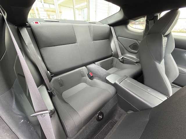 トヨタ ＧＲ８６ RC 埼玉県 2024(令6)年 0.1万km クリスタルホワイトパール EyeSight/・プリクラッシュブレーキ/・全車速追従機能付きクルーズコントロール/・車線逸脱警報/・ふらつき警報/・先行車発進お知らせ機能/クリアランスソナー(リアのみ)/横滑り防止装置/ステアリングスイッチ/SYNCスイッチ/オートライト/オートハイビーム/2.1A USB/ドアバイザー/純正フロアマット/保証書/取扱説明書/スペアキー
