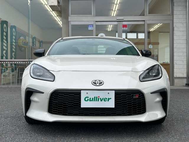 トヨタ ＧＲ８６ RC 埼玉県 2024(令6)年 0.1万km クリスタルホワイトパール EyeSight/・プリクラッシュブレーキ/・全車速追従機能付きクルーズコントロール/・車線逸脱警報/・ふらつき警報/・先行車発進お知らせ機能/クリアランスソナー(リアのみ)/横滑り防止装置/ステアリングスイッチ/SYNCスイッチ/オートライト/オートハイビーム/2.1A USB/ドアバイザー/純正フロアマット/保証書/取扱説明書/スペアキー