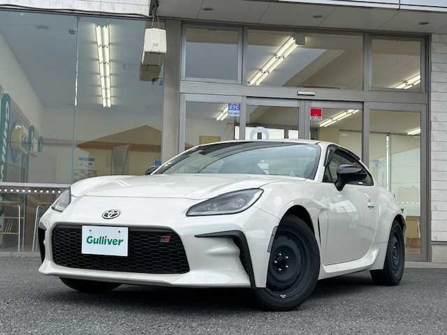 トヨタ ＧＲ８６ RC 埼玉県 2024(令6)年 0.1万km クリスタルホワイトパール EyeSight/・プリクラッシュブレーキ/・全車速追従機能付きクルーズコントロール/・車線逸脱警報/・ふらつき警報/・先行車発進お知らせ機能/クリアランスソナー(リアのみ)/横滑り防止装置/ステアリングスイッチ/SYNCスイッチ/オートライト/オートハイビーム/2.1A USB/ドアバイザー/純正フロアマット/保証書/取扱説明書/スペアキー