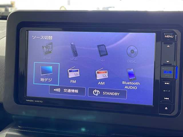 ダイハツ タフト X 愛知県 2024(令6)年 0.1千km サンドベージュメタリック 登録済未使用車/ガラスルーフ/純正ナビ/CD DVD TV Bluetooth/バックカメラ/電動パーキング/ステアリングスイッチ/プッシュスタート/スマートキー/電動格納ミラー/横滑り防止システム/アイドリングストップ/スマートアシスト/オートヘッドライト