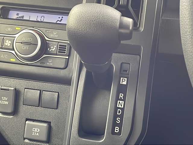 ダイハツ タフト X 愛知県 2024(令6)年 0.1千km サンドベージュメタリック 登録済未使用車/ガラスルーフ/純正ナビ/CD DVD TV Bluetooth/バックカメラ/電動パーキング/ステアリングスイッチ/プッシュスタート/スマートキー/電動格納ミラー/横滑り防止システム/アイドリングストップ/スマートアシスト/オートヘッドライト