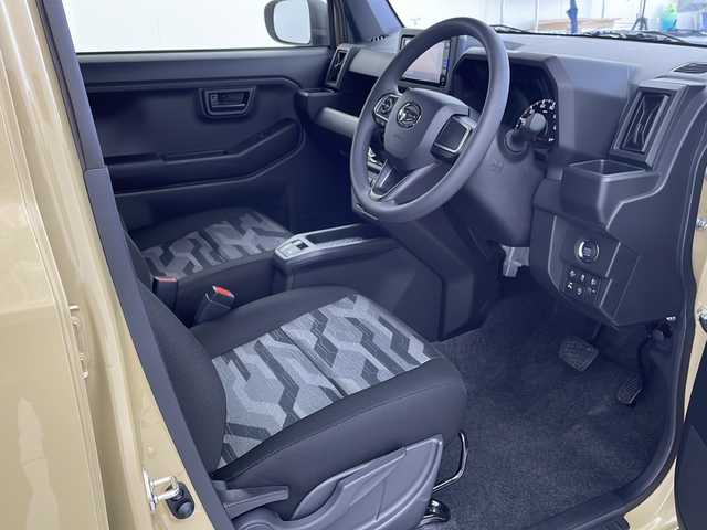 ダイハツ タフト X 愛知県 2024(令6)年 0.1千km サンドベージュメタリック 登録済未使用車/ガラスルーフ/純正ナビ/CD DVD TV Bluetooth/バックカメラ/電動パーキング/ステアリングスイッチ/プッシュスタート/スマートキー/電動格納ミラー/横滑り防止システム/アイドリングストップ/スマートアシスト/オートヘッドライト