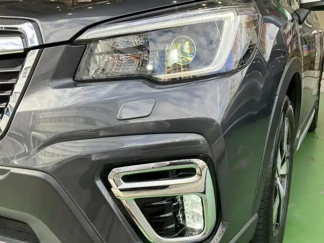 スバル フォレスター ハイブリッド アドバンス 神奈川県 2021(令3)年 2.9万km マグネタイトグレーメタリック ワンオーナー/アイサイトコアテクノロジー/・プリクラッシュブレーキ/・後退時ブレーキアシスト/・AT誤発進抑制機能/・AT後後進抑制制御/・ツーリングアシスト/・全車速追従機能付/・レーダークルーズコントロール/・定速クルーズコントロール/・ECOクルーズコントロール/・車線逸脱抑制/車線逸脱警報/・ふらつき警報/・先行車発進お知らせ機能/・スバルリヤビークルディテクション/（後側方警戒システム）/・アダプティブドライビングビーム/純正ナビゲーション/地上デジタルテレビ/DIATONE SOUND/Bカメラ/ドライブレコーダー/パドルシフト/ステアリングスイッチ/LEDヘッドライト・フォグライト/ハーフレザーシート/ステアリングヒーター/前席電動・メモリー・ヒートシート/ETC/スマートキー/純正ルーフレール/純正アルミホイール18インチ/純正Fマット/取扱説明書/メーカー保証書/点検整備記録簿/・R34567年（ディーラー様にて実施）