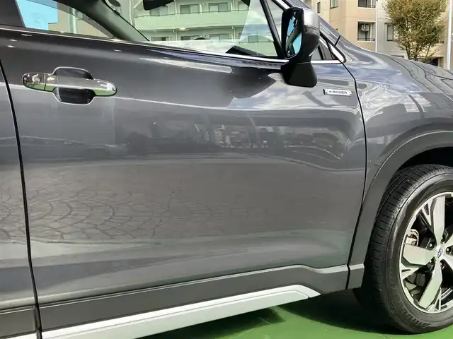 スバル フォレスター ハイブリッド アドバンス 神奈川県 2021(令3)年 2.9万km マグネタイトグレーメタリック ワンオーナー/アイサイトコアテクノロジー/・プリクラッシュブレーキ/・後退時ブレーキアシスト/・AT誤発進抑制機能/・AT後後進抑制制御/・ツーリングアシスト/・全車速追従機能付/・レーダークルーズコントロール/・定速クルーズコントロール/・ECOクルーズコントロール/・車線逸脱抑制/車線逸脱警報/・ふらつき警報/・先行車発進お知らせ機能/・スバルリヤビークルディテクション/（後側方警戒システム）/・アダプティブドライビングビーム/純正ナビゲーション/地上デジタルテレビ/DIATONE SOUND/Bカメラ/ドライブレコーダー/パドルシフト/ステアリングスイッチ/LEDヘッドライト・フォグライト/ハーフレザーシート/ステアリングヒーター/前席電動・メモリー・ヒートシート/ETC/スマートキー/純正ルーフレール/純正アルミホイール18インチ/純正Fマット/取扱説明書/メーカー保証書/点検整備記録簿/・R34567年（ディーラー様にて実施）