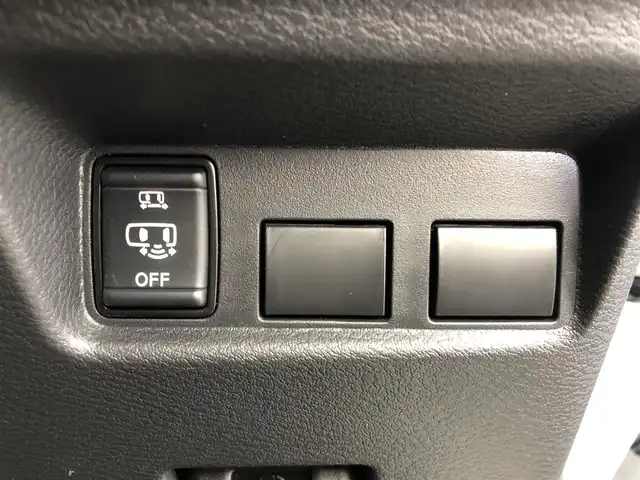 日産 ルークス ハイウェイスター X 愛知県 2023(令5)年 1.2万km ホワイトパール エマージェンシーブレーキ/　・車線逸脱警報システム/　・先行車発進システム/　・クリアランスソナー/　・標識認識機能/　・先行車発進お知らせ機/　・車線逸脱警報能/純正ナビ9インチナビ/（Bluetooth/HDMI/フルセグTV/SD）/全方位カメラ/ドライブレコーダー/片側パワースライドドア/純正LEDライト/純正フロアマット/純正AW/オートライト/オートマチックハイビーム/ETC/ロールサンシェード/ドアバザー/スマートキー