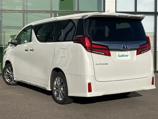 トヨタ アルファード S タイプゴールド 道南・函館 2020(令2)年 6万km ホワイトパールクリスタルシャイン ・純正ナビ付ディスプレイオーディオ/・フルセグTV/・社外AWスタッドレスタイヤ積込/・エンジンスターター/・ドライブレコーダー前後/・バックカメラ/・ETC/・寒冷地仕様/・ワイパーデアイサー/・両側パワースライドドア/・パワーバックドア/・衝突被害軽減ブレーキ/・レーダークルーズコントロール/・レーンキープアシスト/・オートマチックハイビーム/・LEDヘッドライト/・オートライト/・エンジンプッシュスタート/・スマートキー