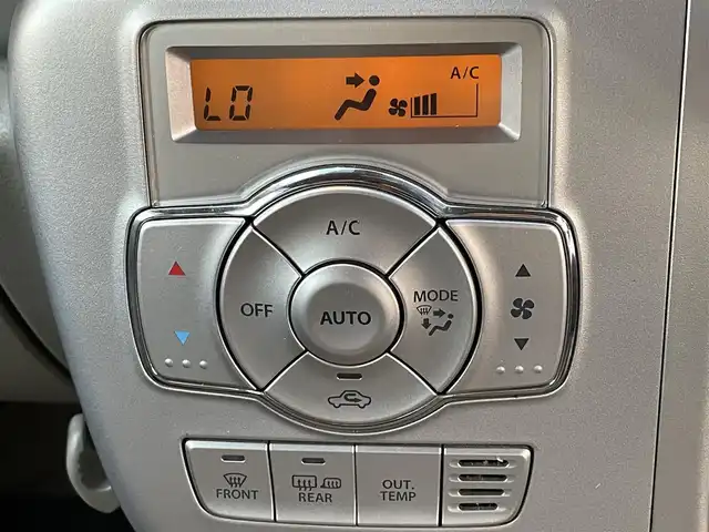 スズキ エブリィ ワゴン PZターボ スペシャル 道央・札幌 2017(平29)年 8.5万km ムーンライトバイオレットPM ・4WD/・衝突軽減ブレーキ/・社外ナビ/CD&DVD&SD&USB&BT&フルセグTV/・両側パワースライドドア/・オートステップ(左後席のみ)/・後席手動格納/・シートヒーター(運転席のみ)/・ABS/・横滑り防止装置/・オートライト/・フォグランプ/・電動格納ミラー/・ウィンカーミラー/・ドアバイザー/・純正AW付夏タイヤ/・スペアキー2本(インテリジェントキー有1本、無1本)/・保証書/・取扱説明書