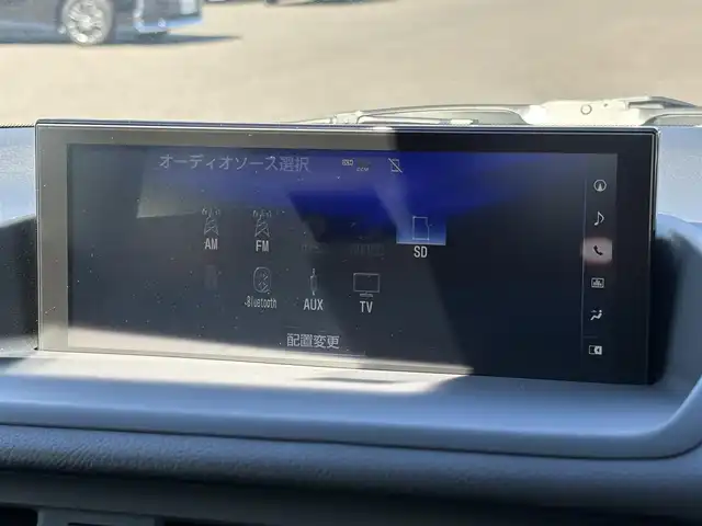 レクサス ＣＴ 200h バージョンC 大分県 2017(平29)年 1万km ソニックチタニウム ・純正ナビ(CD/DVD/SD/BT/AUX/USB)/・バックカメラ/・テレビキャンセラー/・プリクラッシュセーフティ/・レーダークルーズコントロール/・ETC 2.0/・パドルシフト/・ステアリングリモコン/・オートハイビーム/・パワーシート/・シートヒーター/・スマートキー/・プッシュスタート