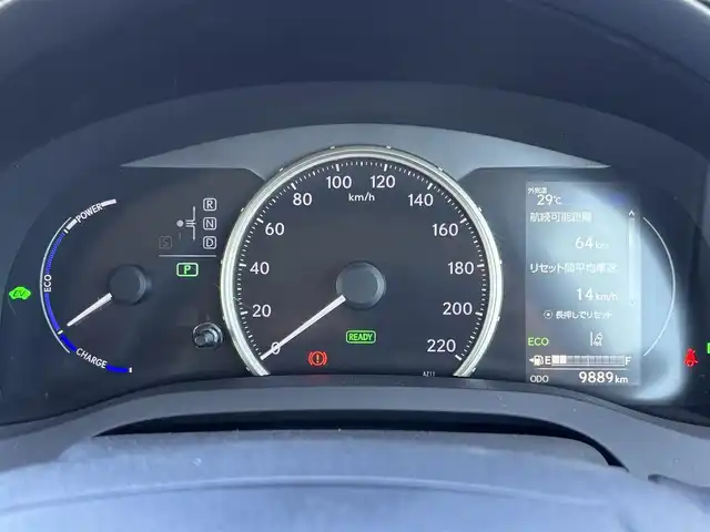 レクサス ＣＴ 200h バージョンC 大分県 2017(平29)年 1万km ソニックチタニウム ・純正ナビ(CD/DVD/SD/BT/AUX/USB)/・バックカメラ/・テレビキャンセラー/・プリクラッシュセーフティ/・レーダークルーズコントロール/・ETC 2.0/・パドルシフト/・ステアリングリモコン/・オートハイビーム/・パワーシート/・シートヒーター/・スマートキー/・プッシュスタート